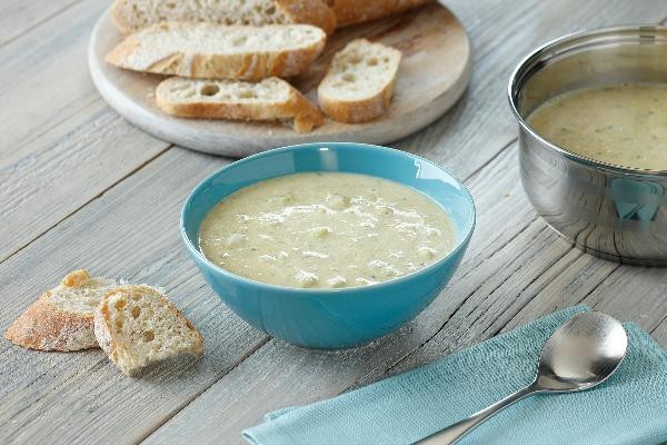 Produktfoto zu Blumenkohl-Zucchini-Suppe